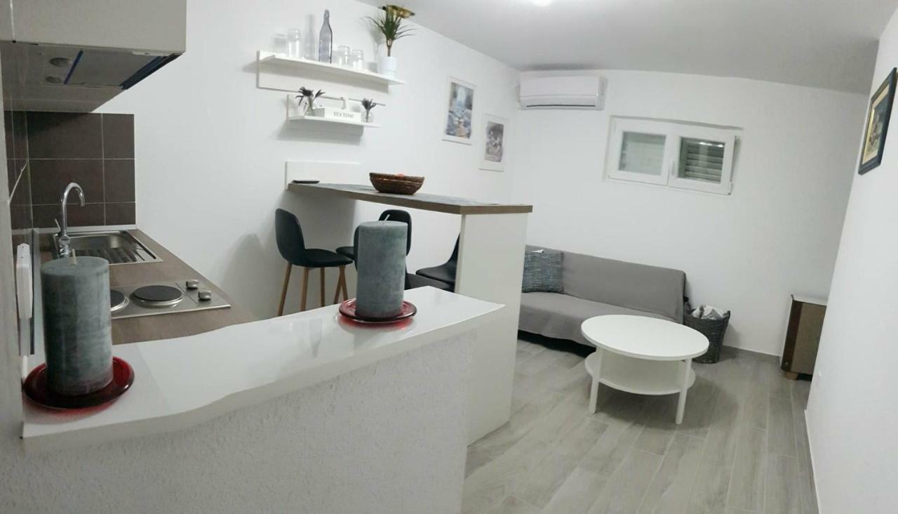 Anamarija Apartment Korčula Екстериор снимка